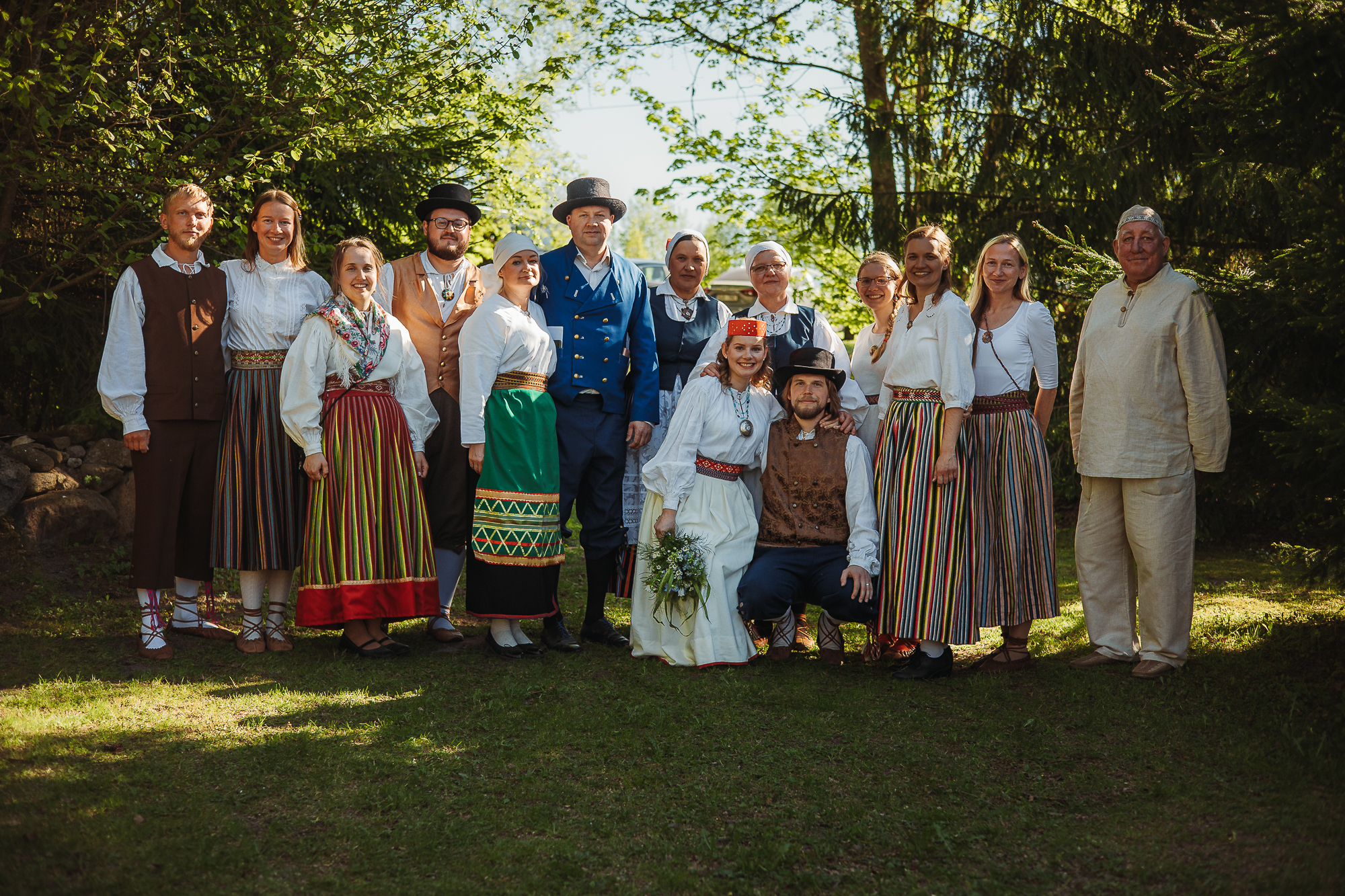 Külalised rahvarõivastes